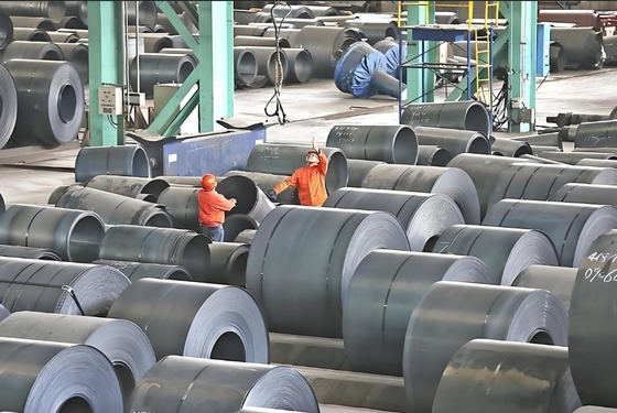 Fabricants de bobines d'acier laminées à chaud sur mesure pour cheveux droits d'une épaisseur de 2,0 à 3,5 mm