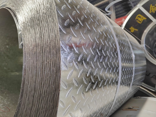 Coil en acier diamanté MS non allié Q235 avec certification JIS et découpe comprise