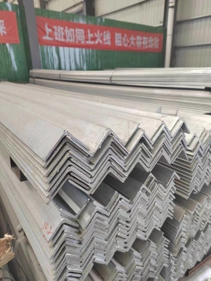 Équivalent d'approvisionnement ASTM EN S235JR S275JR S355JR A572 Angle de l'acier au carbone pour la structure en acier