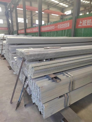 Barre d'angle en acier au carbone équivalent de la série Q195-Q420 pour ASTM A53 A36 GB Q235 Q345