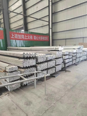 Barre d'angle en acier au carbone équivalent de la série Q195-Q420 pour ASTM A53 A36 GB Q235 Q345