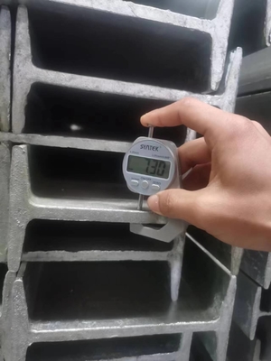 Acier à faisceau I galvanisé à chaud non allié destiné à la facturation par poids réel