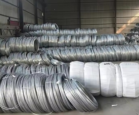 Service de soudage et tolérance de ± 1% pour le fil de bobine galvanisé à chaud de 6 mm à 12 mm