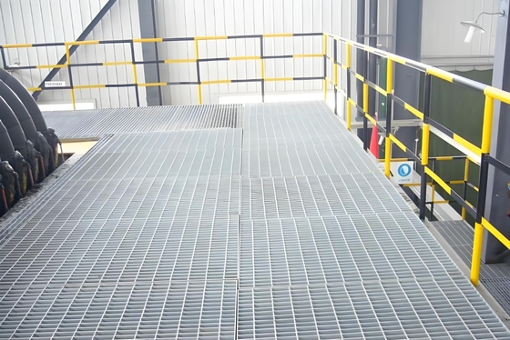 Plateforme de grille en acier pour stationnement en extérieur et trottoir avec certificat ISO9001