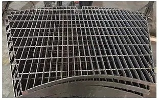 Grille en aluminium pour une plateforme de passerelle de champ de mine certifiée ISO9001 en acier galvanisé