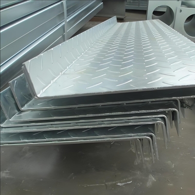 40 g/m2 Plaque d'acier à motif galvanisé à couche de zinc avec une largeur personnalisable de 1000 à 1500 mm